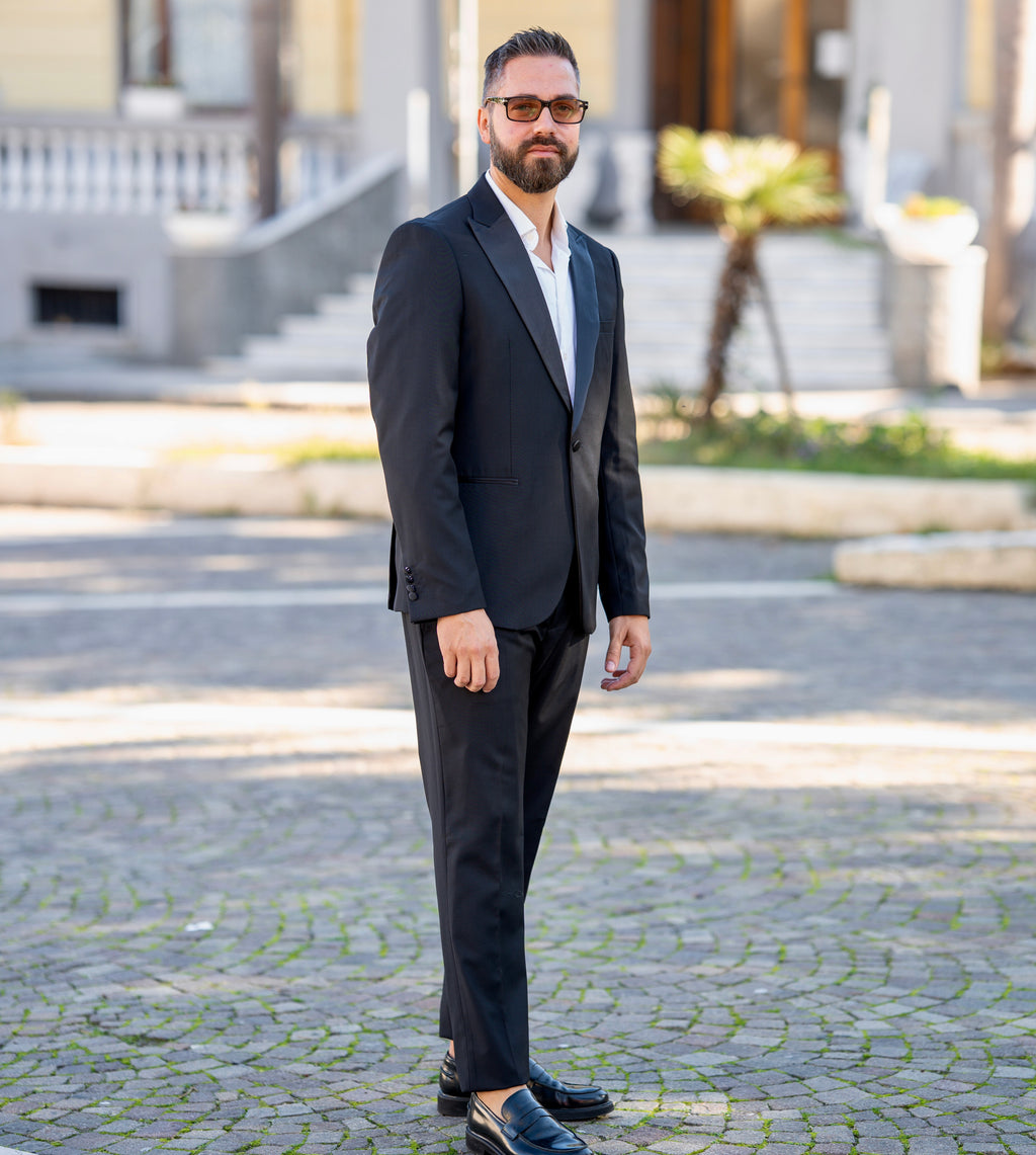 SMOKING REVER IN RASO