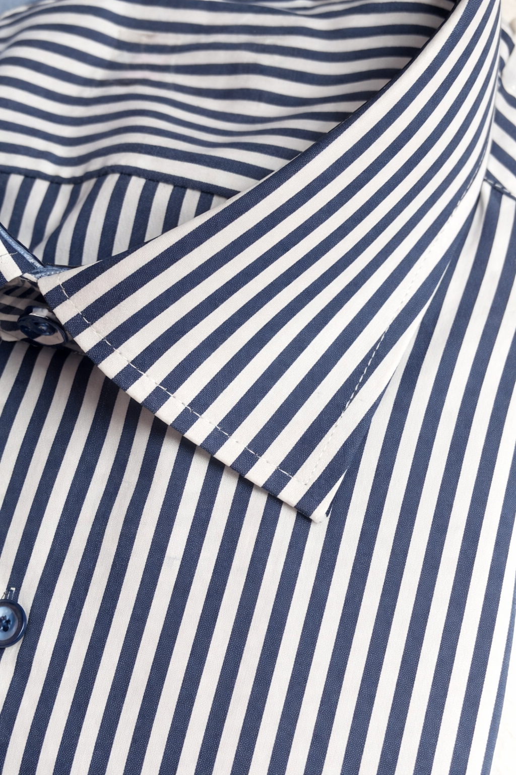 Camicia a righe blu notte