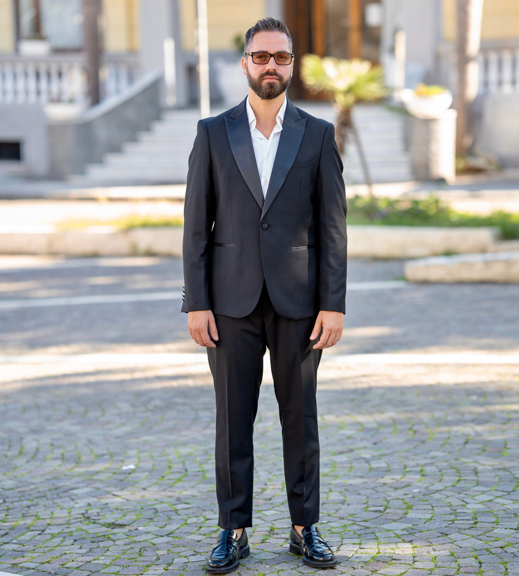 SMOKING REVER IN RASO