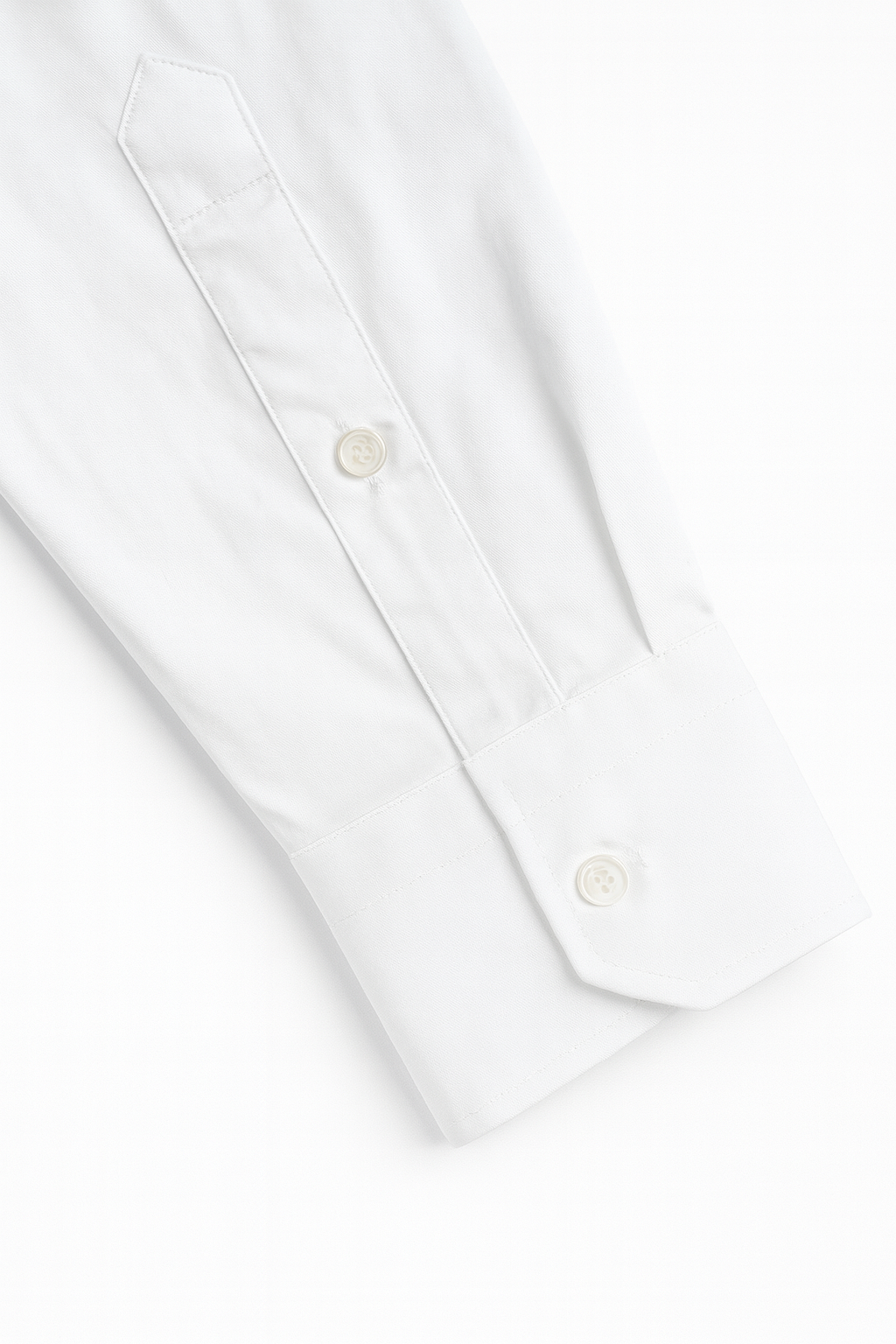 Camicia bianca essenziale